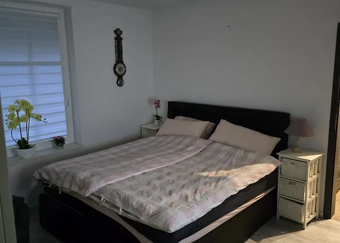 U Wladzia Lägenhet *